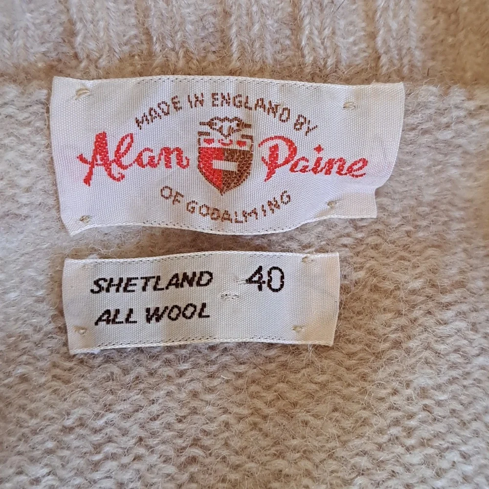 Alan Paine Mens Vintage‎ English Shetland Wool Argyle Sweater Tan/Lilac/Rust S-M